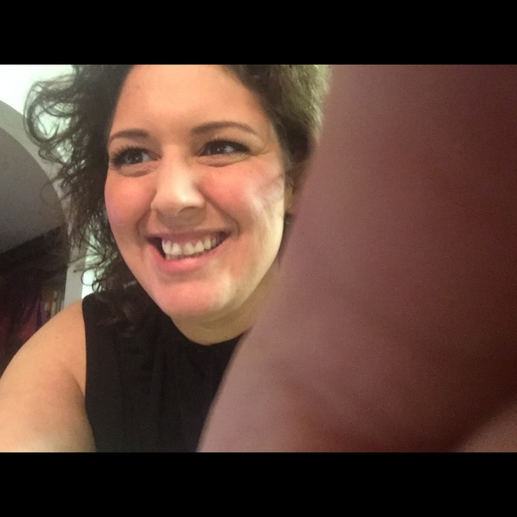 Meet your Posher, Audrey - Picture 1 of 1